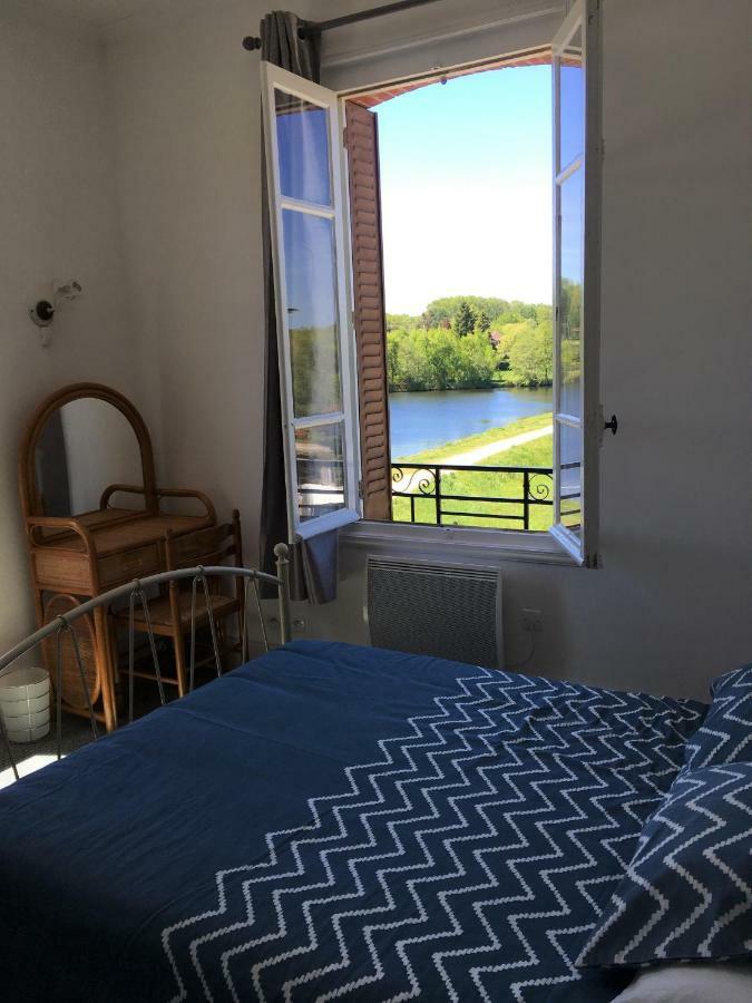 Bar Le Lac Bessines-sur-Gartempe Exteriér fotografie